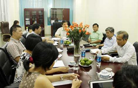 Bị Canal Plus ‘qua mặt’, các nhà đài nói gì?