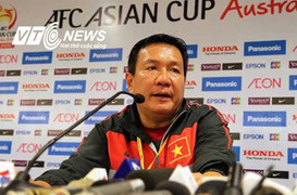 Đầu năm, xin chữ tặng tuyển VN