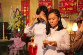 Nổ sập nhà thương tâm: Đại tang nơi cửa Phật