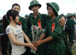 Nhập ngũ: Không phân biệt con quan chức hay nông dân