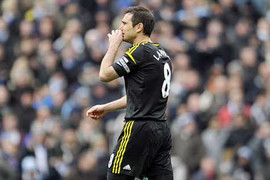 Chelsea hết thời cạnh tranh cùng MU?