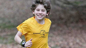 Cậu bé 9 tuổi chạy marathon quyên góp 1 triệu USD