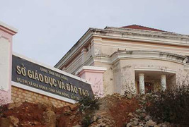 Cán bộ Sở GD-ĐT cũng sử dụng bằng giả