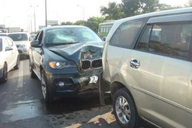 Hà Nội: Tai nạn liên hoàn, 6 người thương vong