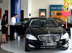 Giảm phí trước bạ ôtô xuống 15% từ 15/3