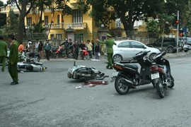 Cướp gây tai nạn kinh hoàng trên đường chạy trốn