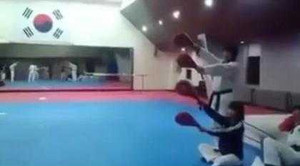 Clip võ thuật: Cú đá đẹp mắt