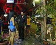 Thâm nhập 'đại bản doanh' mại dâm Việt ở Malaysia
