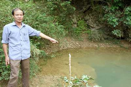 Đi tìm lời giải hiện tượng mó nước 'hiểu' tiếng người