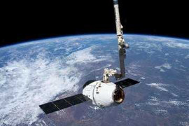 Clip: Tàu vũ trụ Mỹ gặp sự cố ngoài không gian