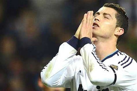 5 phương án thay Phil Jones bắt chết Ronaldo