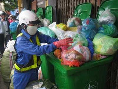 Hà Nội: Xin thêm tiền để 'canh' gỗ sưa