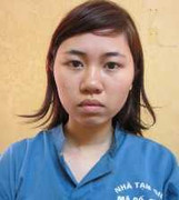 Nữ giúp việc ‘chôm’ tiền đi làm tóc, sắm hàng hiệu