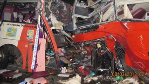 Ảnh: Hiện trường tai nạn kinh hoàng khiến 11 người chết