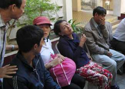 Tai nạn 11 người chết: 'Con ơi, mẹ biết sống sao đây'