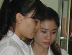 'Bóng hồng' nơi sự sống cái chết chỉ trong gang tấc