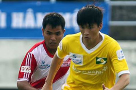 Về quê Thủy Tiên, Công Vinh tiếp tục ghi bàn