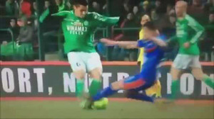 Cận cảnh pha vào bóng rợn tóc gáy, bị treo giò 11 trận