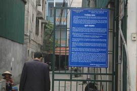 Giữa Thủ đô ôtô vào ngõ phải trả tiền: Ai quy định?