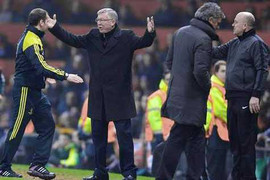 Chưa hết ấm ức, Alex Ferguson lại chọc ngoáy Real