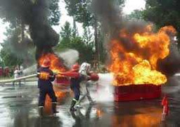 Xem Cảnh sát Phòng cháy Chữa cháy tập luyện