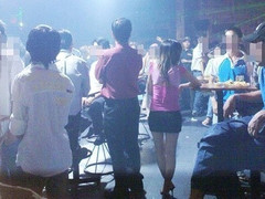 Theo chân quý tử Hà Thành 'xõa' xuyên đêm