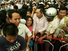 5 câu chuyện đắng lòng về tật xấu người Việt