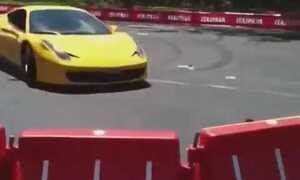 Siêu xe Ferrari biến sự kiện quảng bá thành vụ tai nạn