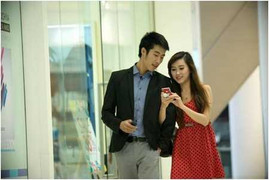 'Đại gia' di động khuyến mại khủng, thắng lợi kép