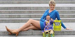 Cô giáo bóng rổ có đôi chân dài nhất thế giới