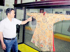 Ly kỳ câu chuyện bộ sưu tập báu vật triều Nguyễn