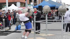 Thất bại đau đớn của Người đàn ông khỏe nhất hành tinh