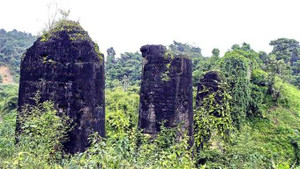 Khám phá 'đường sắt trên không' sang Lào