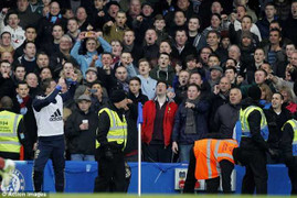 Terry, Lampard bị 'khủng bố hội đồng'