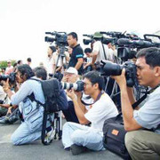 Đe dọa nhà báo có thể bị phạt đến 50 triệu đồng