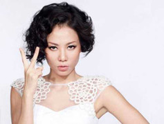 Thu Minh từ chối, The Voice đốt đuốc đi tìm giám khảo