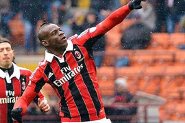 Tuyệt chiêu gì khiến Balotelli đá 11m luôn trúng đích?