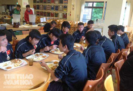 Quân bầu Đức sang Nhật sống như trong trại lính