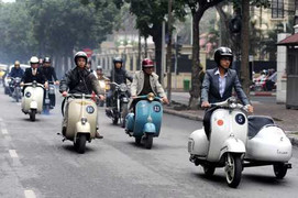 Ngắm bộ sưu tập xe cổ 'khủng' trên đất Sài Gòn