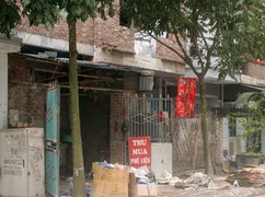 Ở nhà triệu đô hành nghề đồng nát