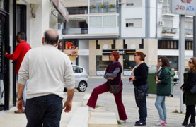 Xem dân Síp lại rồng rắn đi rút tiền từ ATM