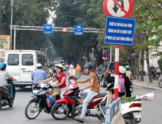 Giải mã hiện tượng tự nhận 'vô văn hóa' giao thông