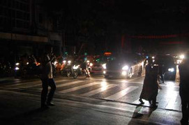 Hình ảnh cả nước đồng loạt tắt điện Giờ Trái đất