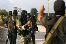 Dùng bom cướp ngục, hàng trăm tù nhân trốn thoát