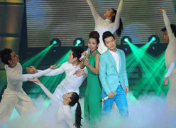 Cặp đôi hoàn hảo: Ca sĩ đuối, quảng cáo phản cảm