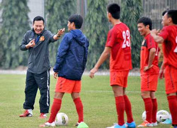 Bóng đá Việt khốn khổ vì bệnh gì?