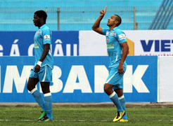 Quân bầu Đức hạ gục đội bóng ‘hoang mang’