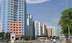 Bất động sản nên 'cứu' hay để 'rơi tự do'?