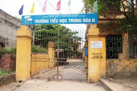 Vụ giăng biểu ngữ: Tạm dừng điều chuyển 2 hiệu trưởng