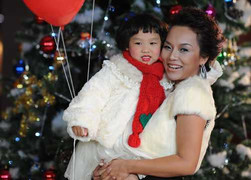 Thái Thùy Linh: Mẹ con tôi không cần thương hại